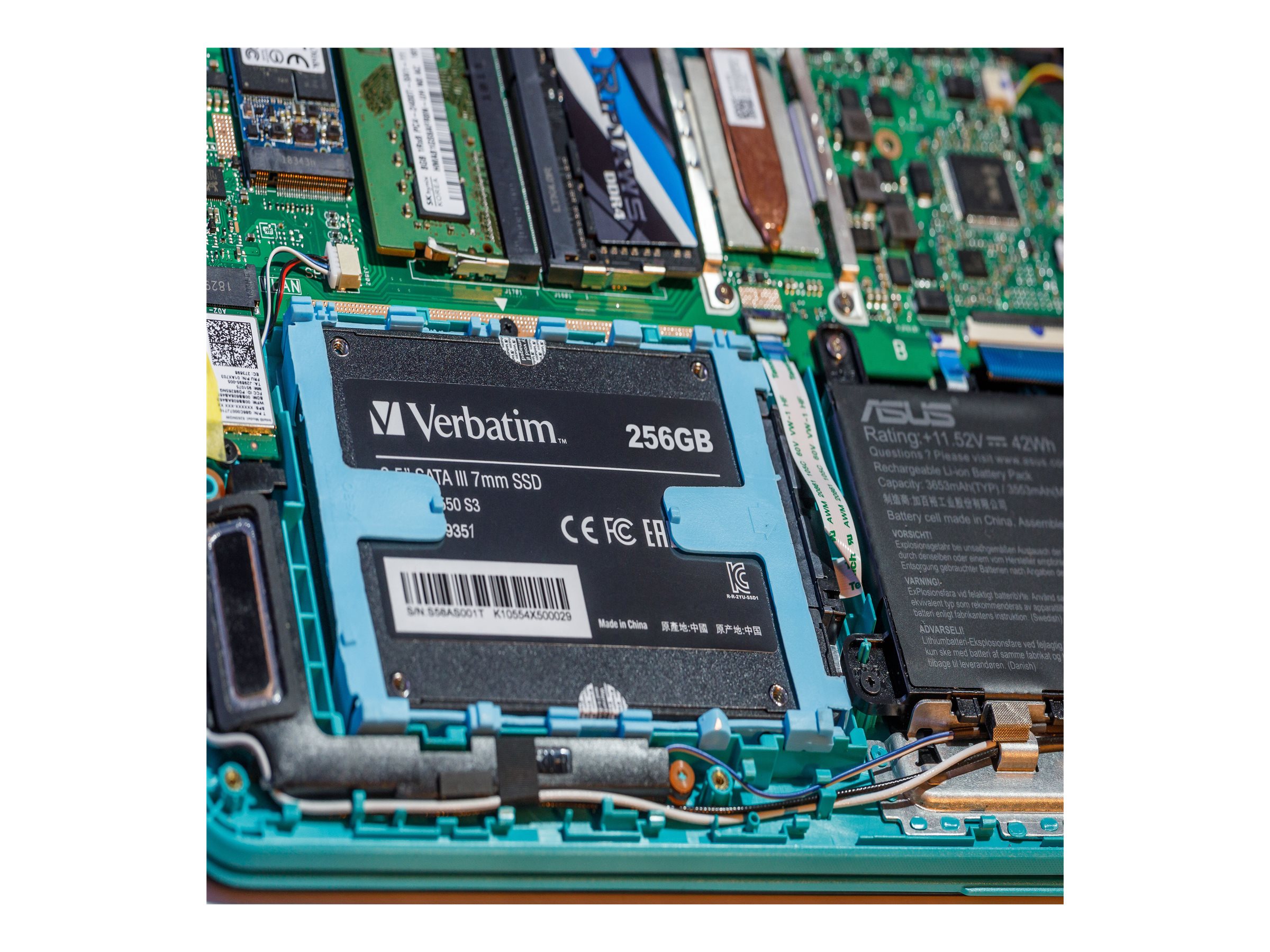 Buy Verbatim 256GB Vi550 State Internal at Drive Sector Solid SATA 6Gb 2.5\