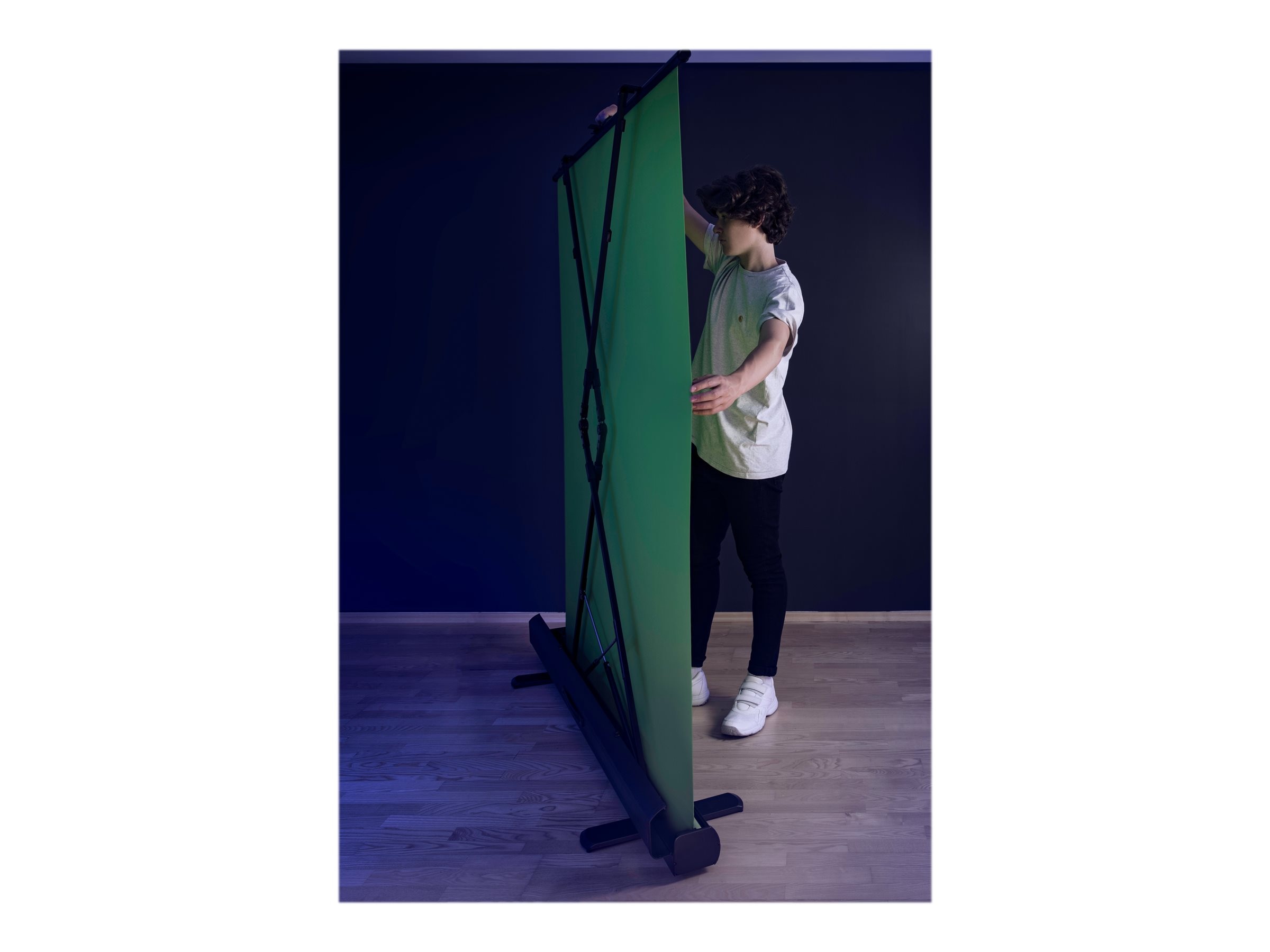 Corsair Green Screen Set the Stage for ACCSTRULY Immersive (10GAF9901)