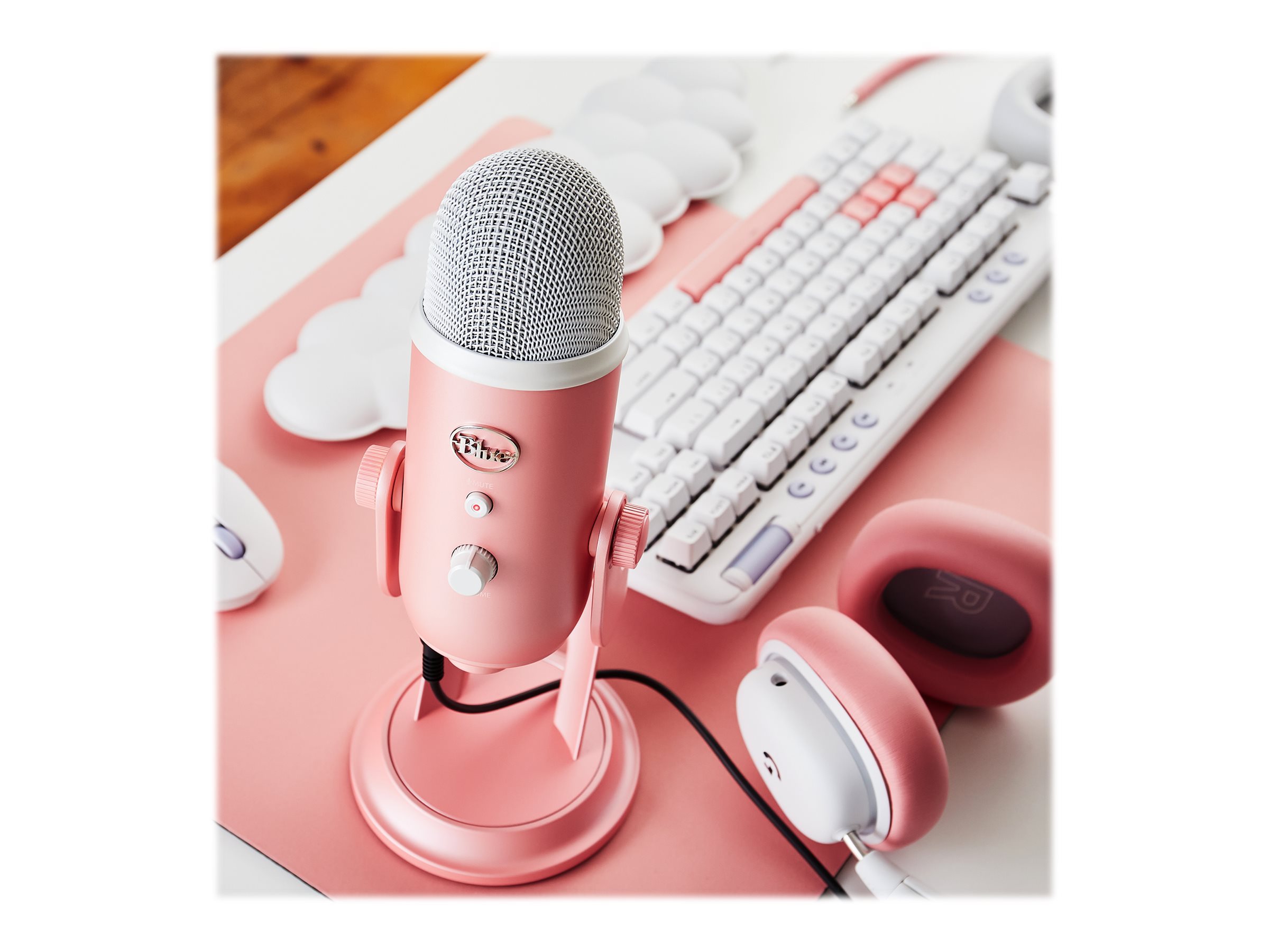 Blue Aurora Yeti Wired Microphone in Pink Dawn